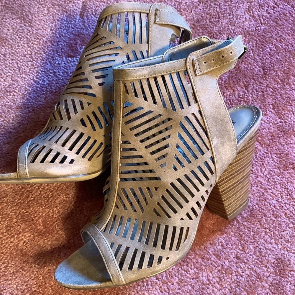 JustFab Geometric cut out detailed sandal boots EUC